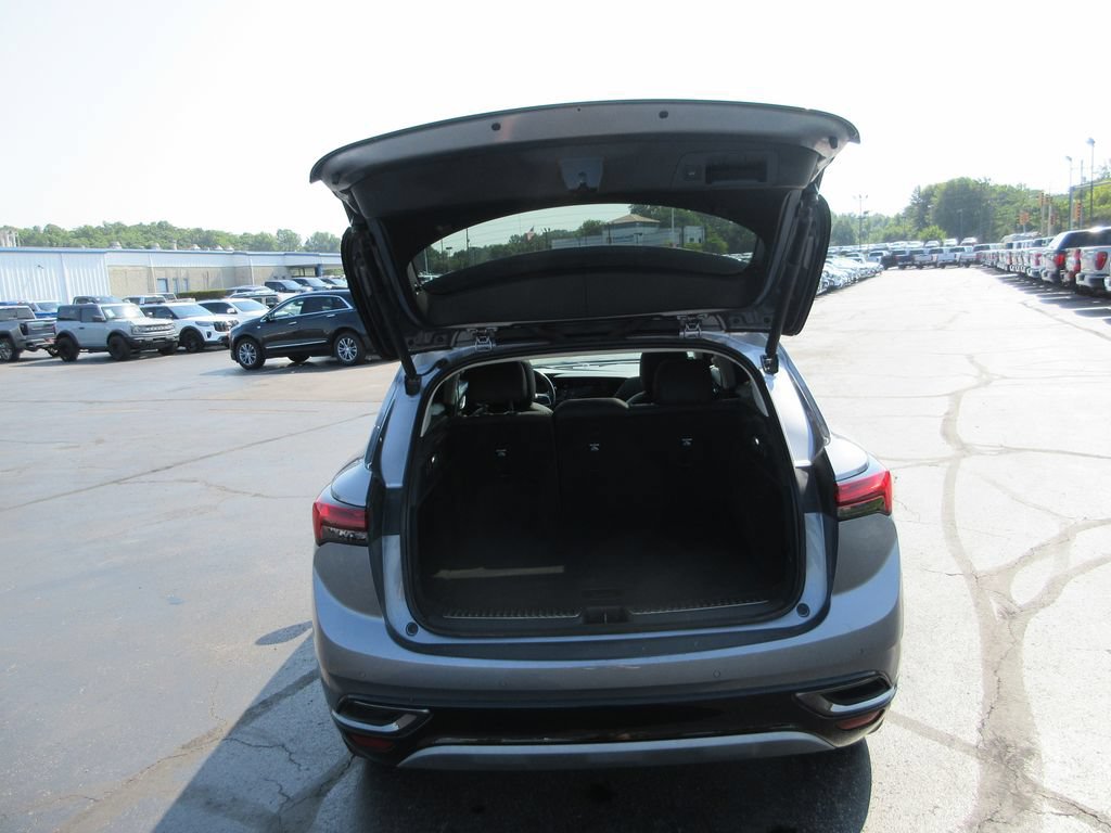 Certified 2021 Buick Envision Essence w/ Technology Package I AWD/4WD image 8