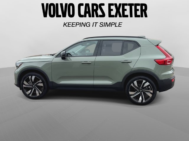 Certified 2025 Volvo XC40 B5 Ultra AWD/4WD image 8