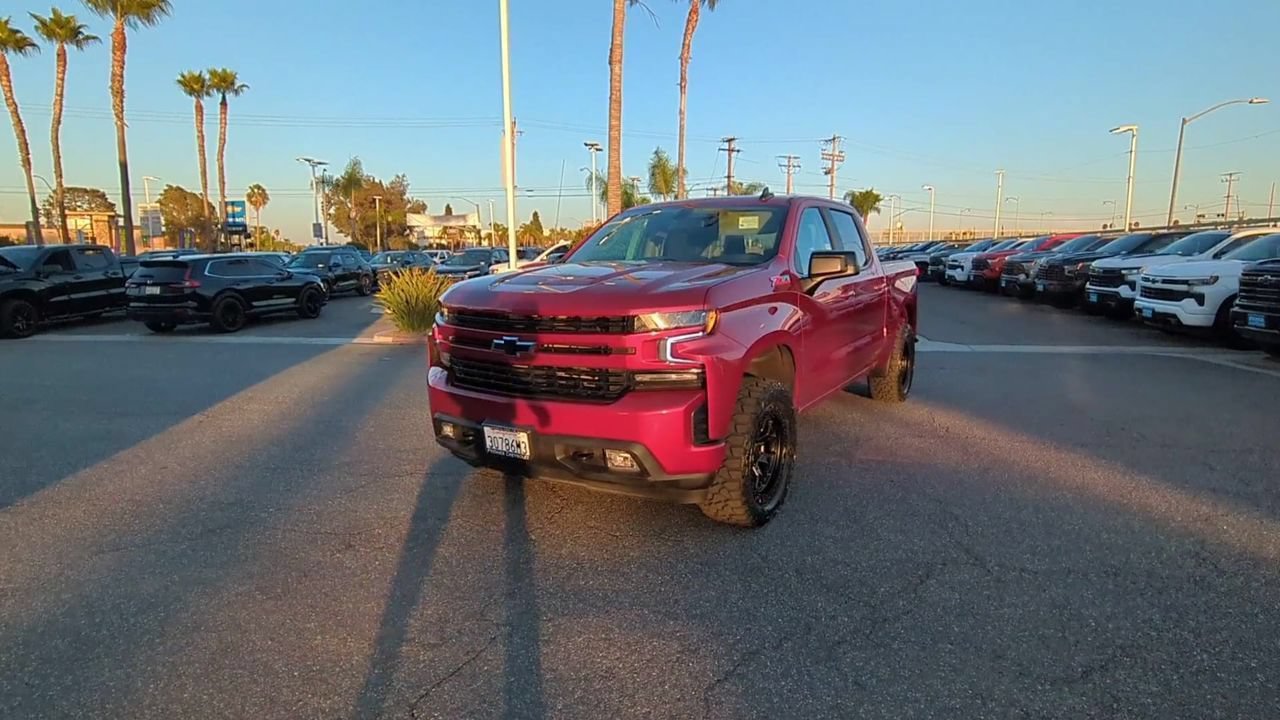 Used 2022 Chevrolet Silverado 1500 RST w/ Z71 Off-Road Package AWD/4WD image 3