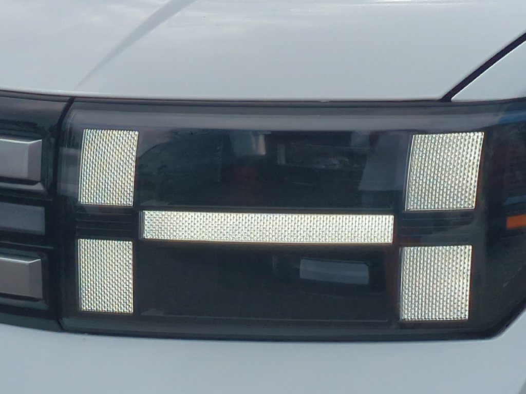 New 2027 Hyundai Santa Fe SE FWD image 10