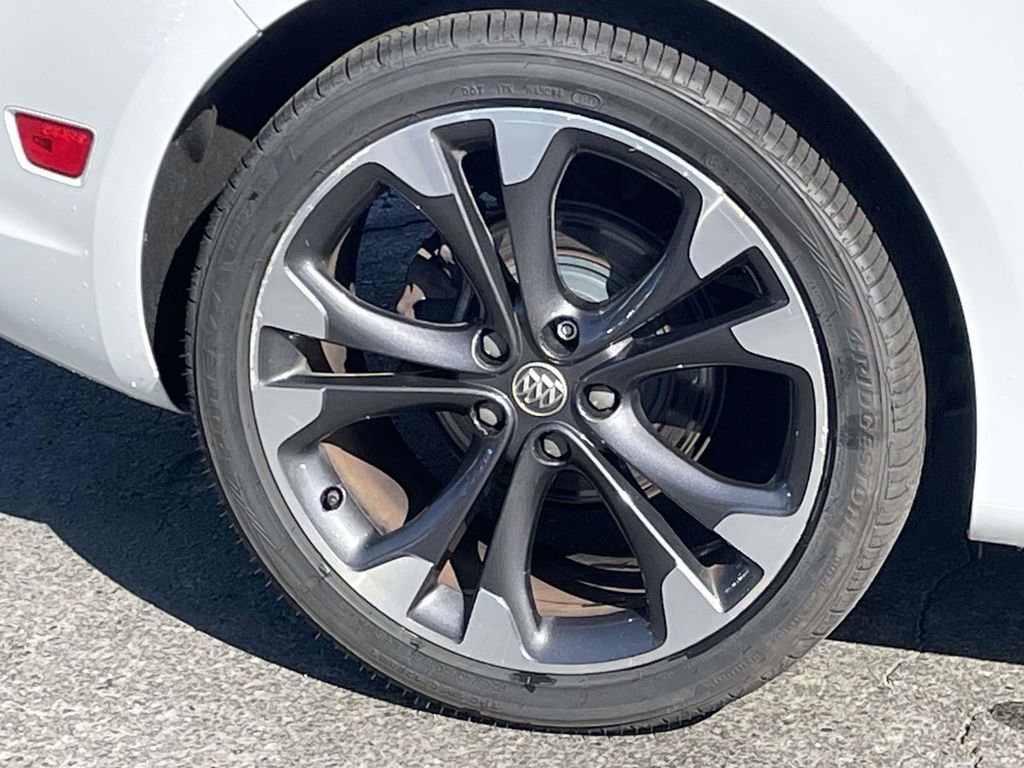 Used 2019 Buick Cascada Premium image 12