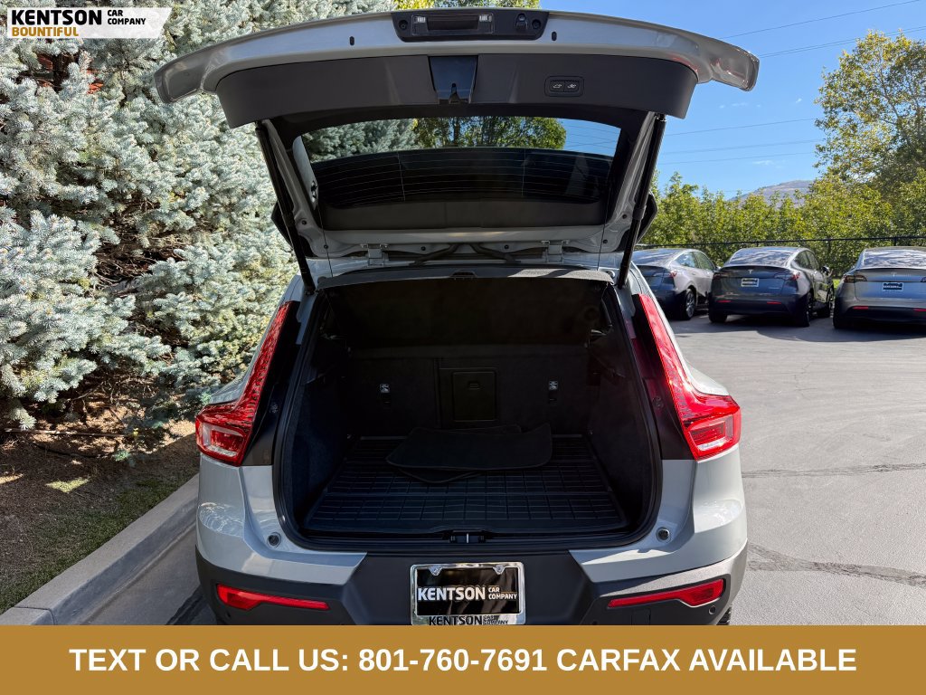 Used 2026 Volvo XC40 B5 Plus AWD/4WD image 32