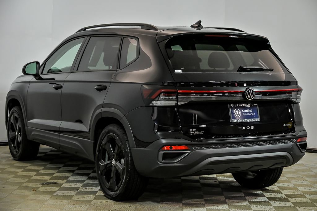 Used 2025 Volkswagen Taos SE AWD/4WD image 6