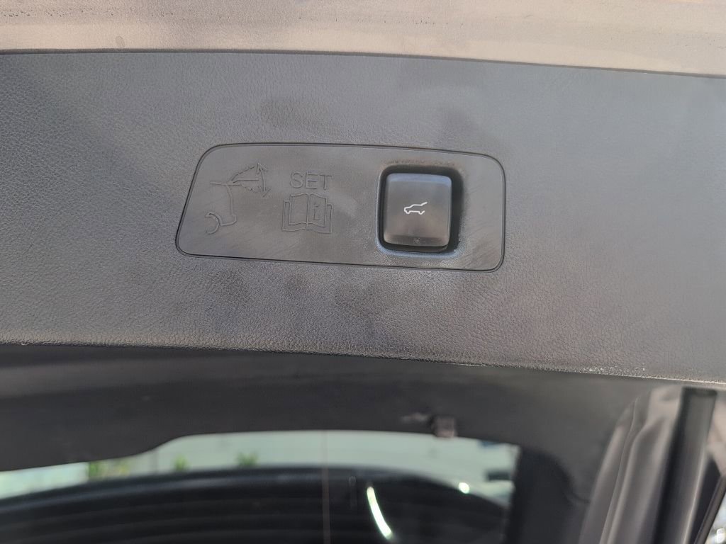 Used 2021 Lincoln Corsair FWD image 12