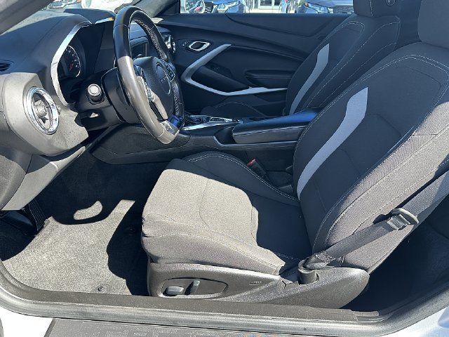 Used 2018 Chevrolet Camaro LT RWD image 12