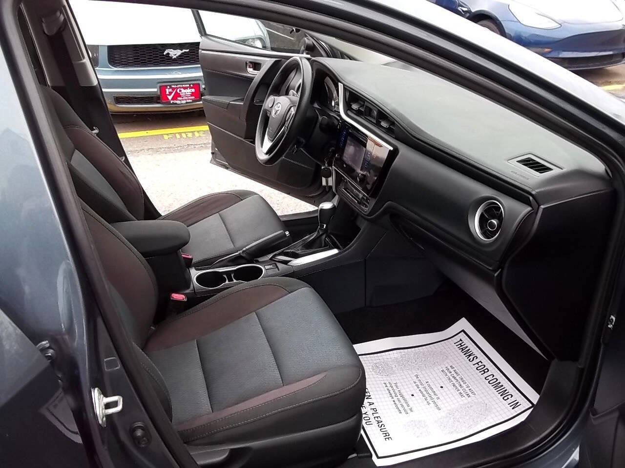 Used 2017 Toyota Corolla LE image 8