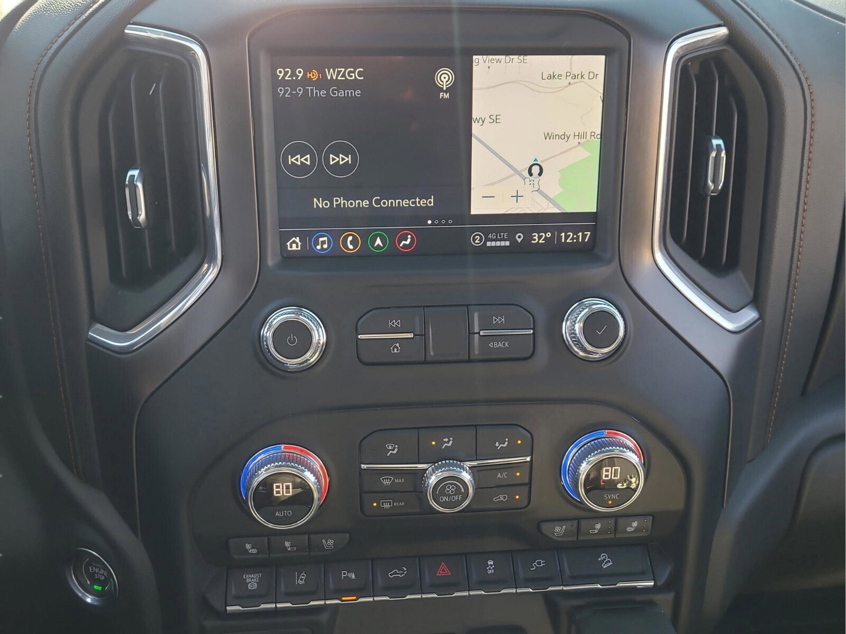 Used 2021 GMC Sierra 2500 AT4 w/ AT4 Premium Plus Package image 25