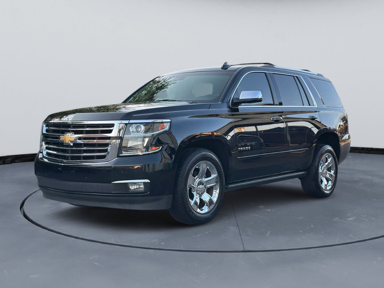 Used 2017 Chevrolet Tahoe Premier image 3