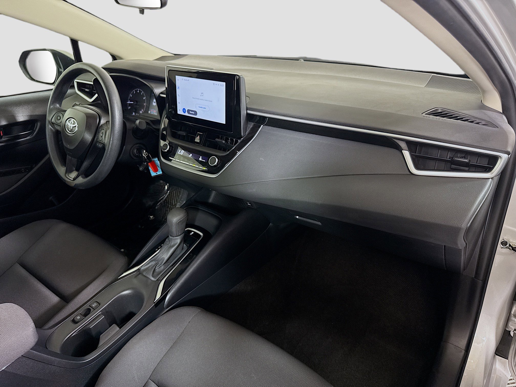 Used 2024 Toyota Corolla LE image 29