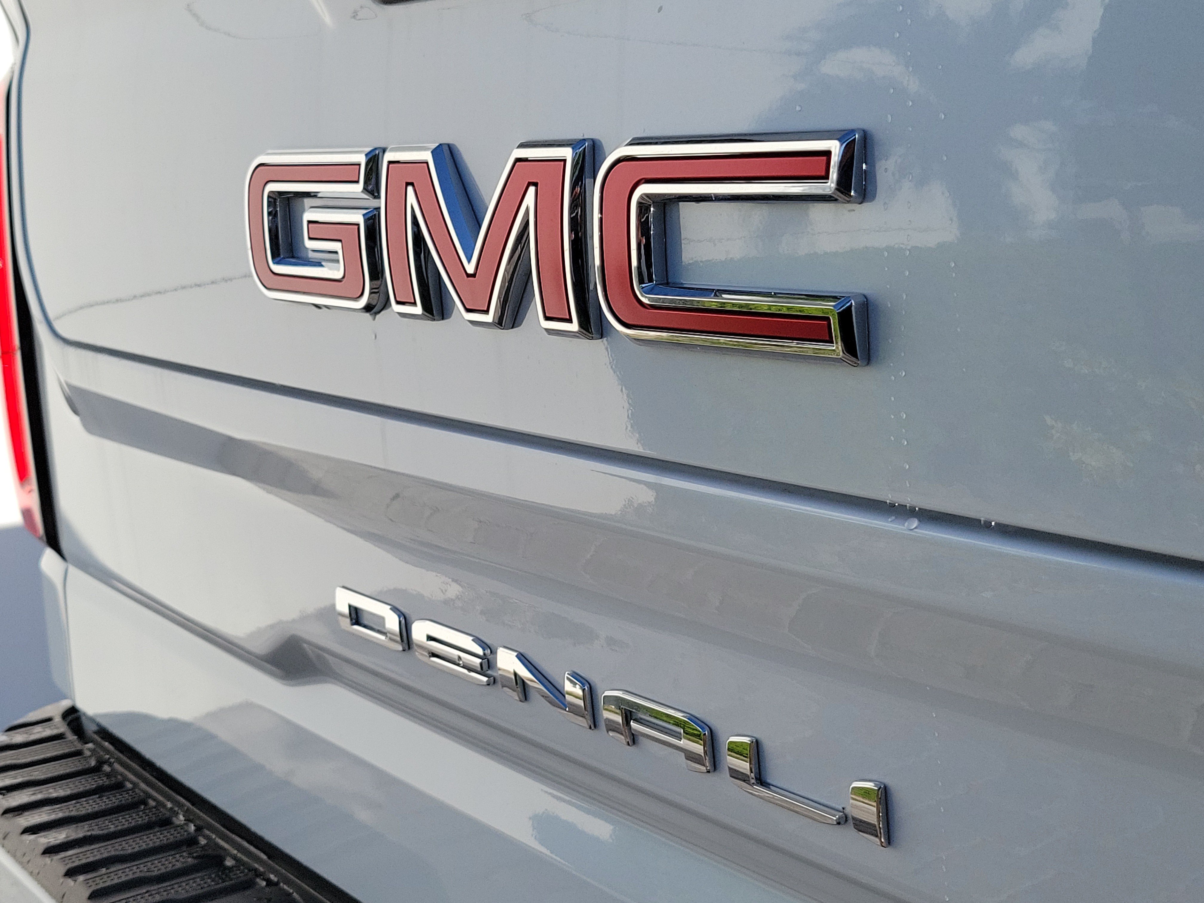 New 2026 GMC Sierra 1500 Denali w/ Denali Reserve Package AWD/4WD image 8