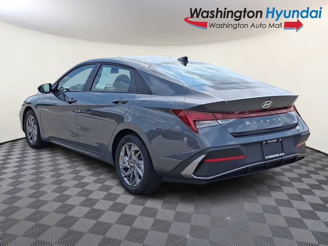 Certified 2026 Hyundai Elantra Hybrid FWD image 4