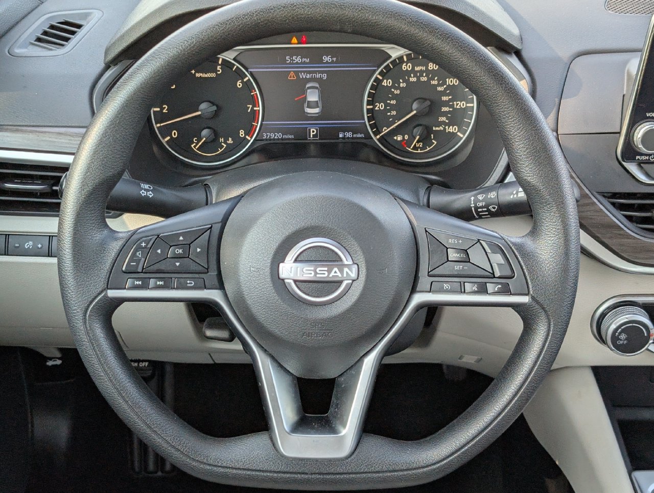Used 2025 Nissan Altima 2.5 SV FWD image 11
