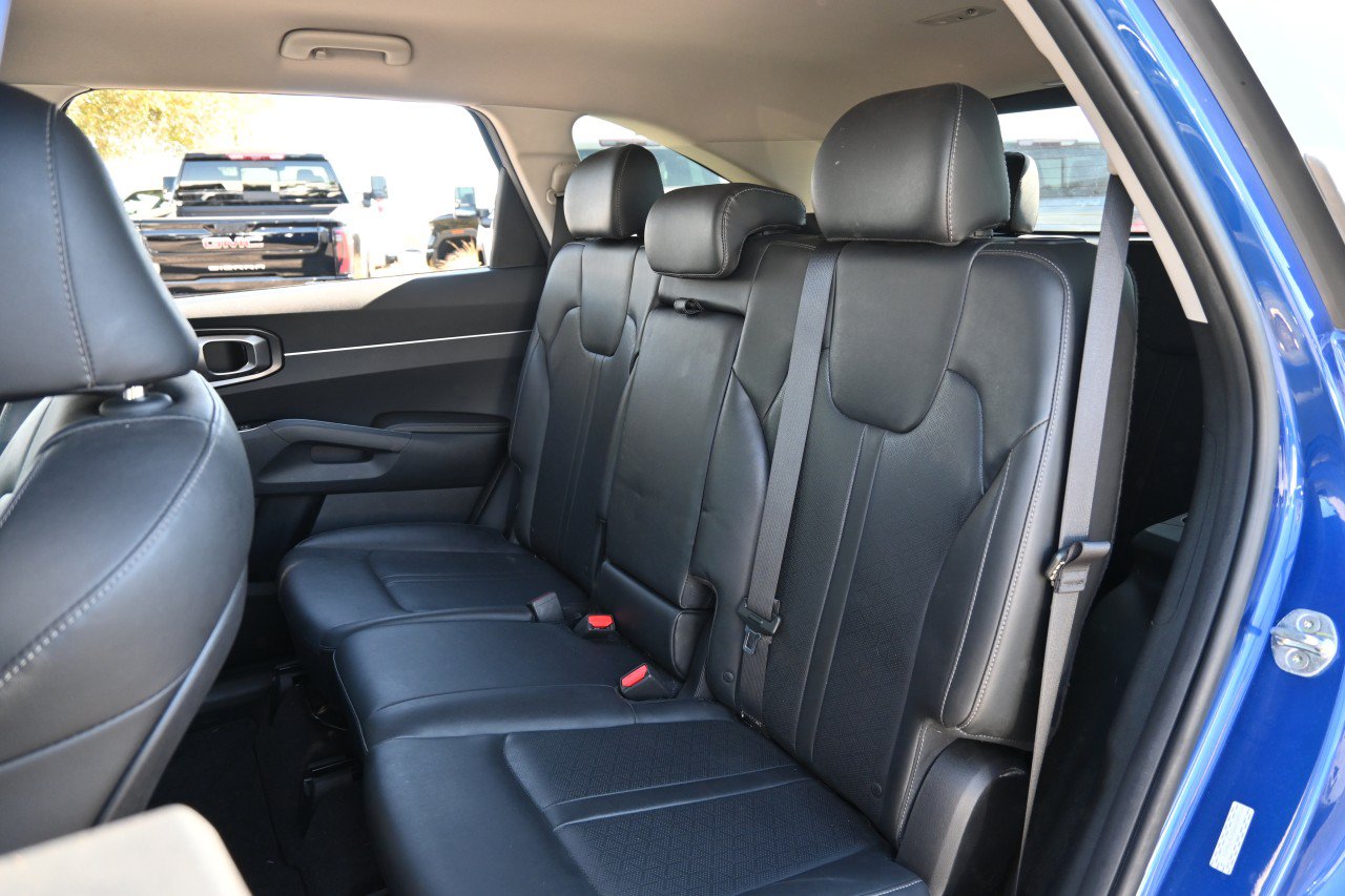 Used 2022 Kia Sorento S FWD image 20