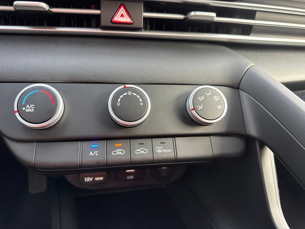 New 2026 Hyundai Elantra SE FWD image 14