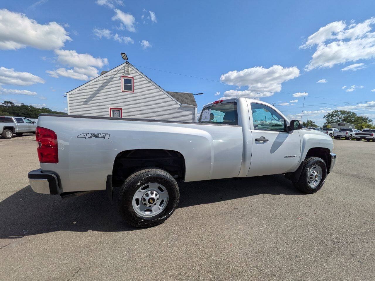 Used 2012 Chevrolet Silverado 2500 W/T w/ Snow Plow Prep Package AWD/4WD image 6