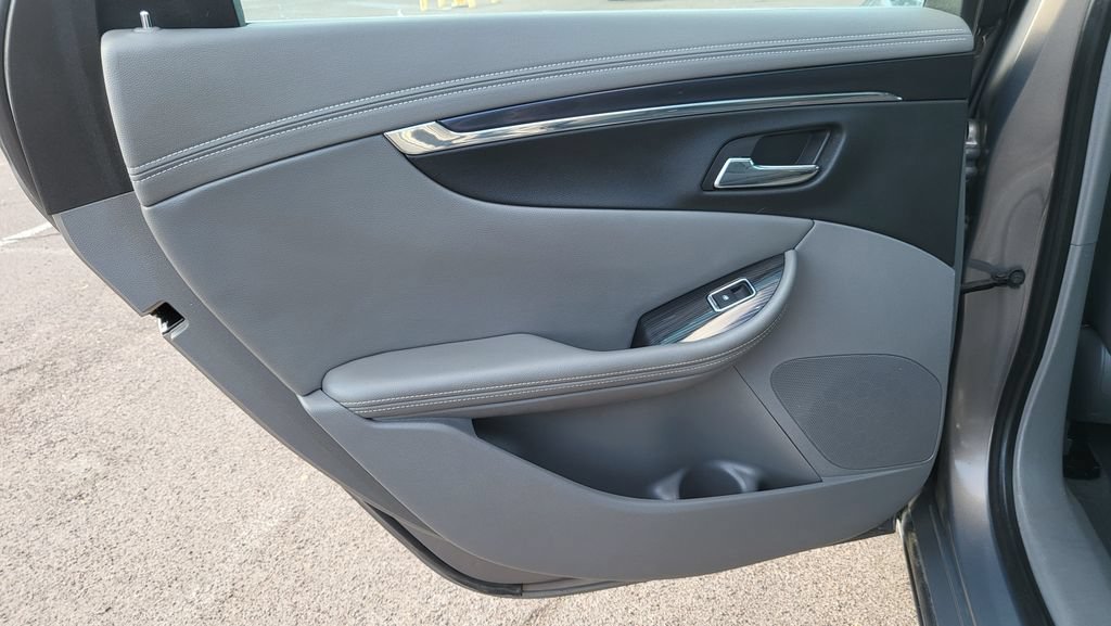 Used 2018 Chevrolet Impala LT w/ LT Leather Package FWD image 21