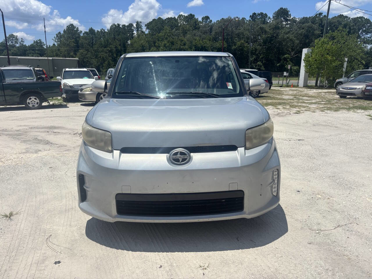 Used 2013 Scion xB FWD image 2