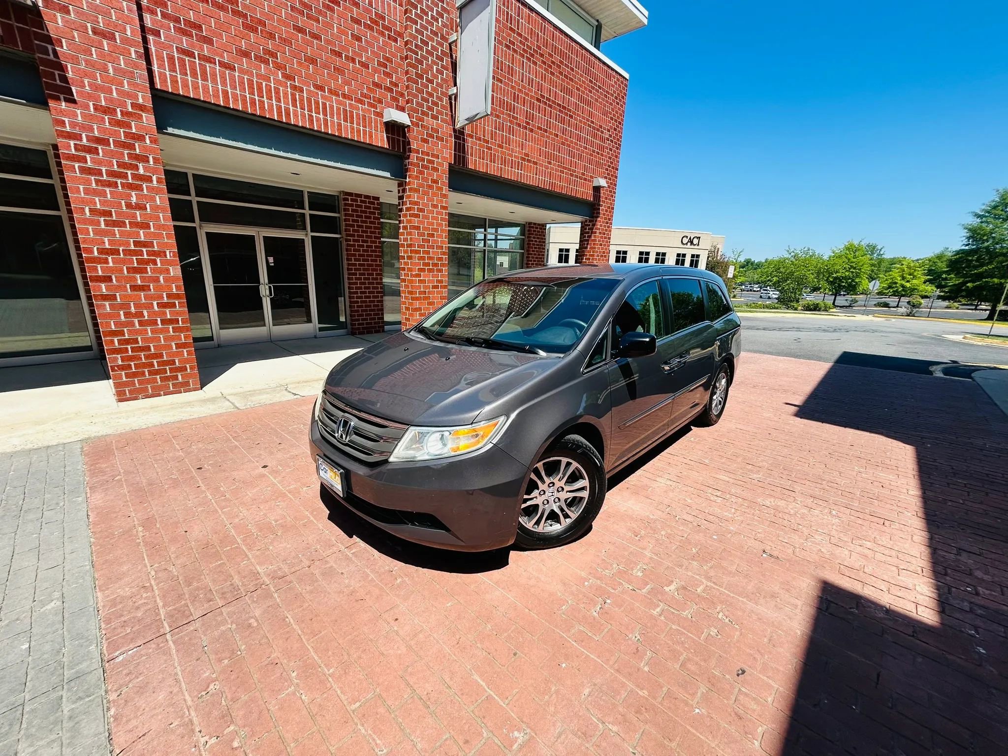 Used 2013 Honda Odyssey EX image 3