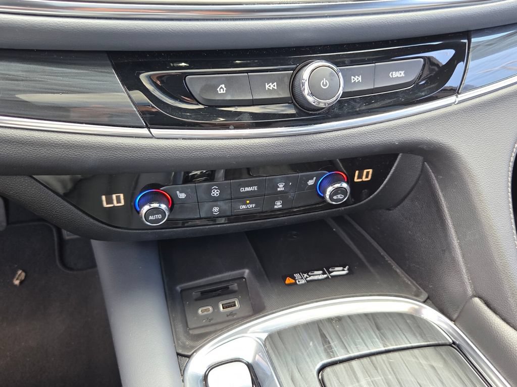 Used 2023 Buick Enclave Essence w/ Experience Buick Package FWD image 20