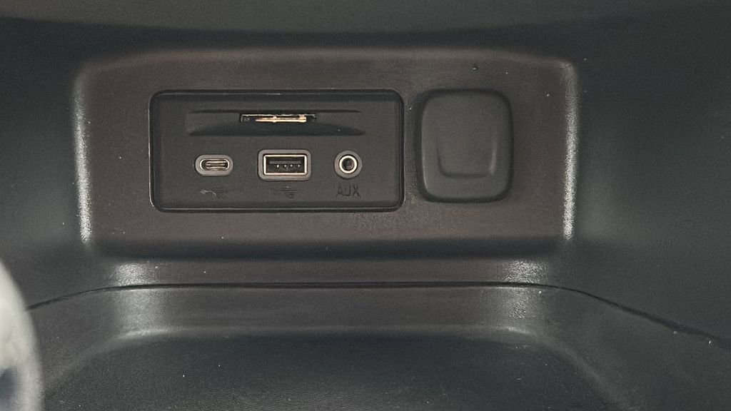 Used 2024 Chevrolet Equinox RS image 24