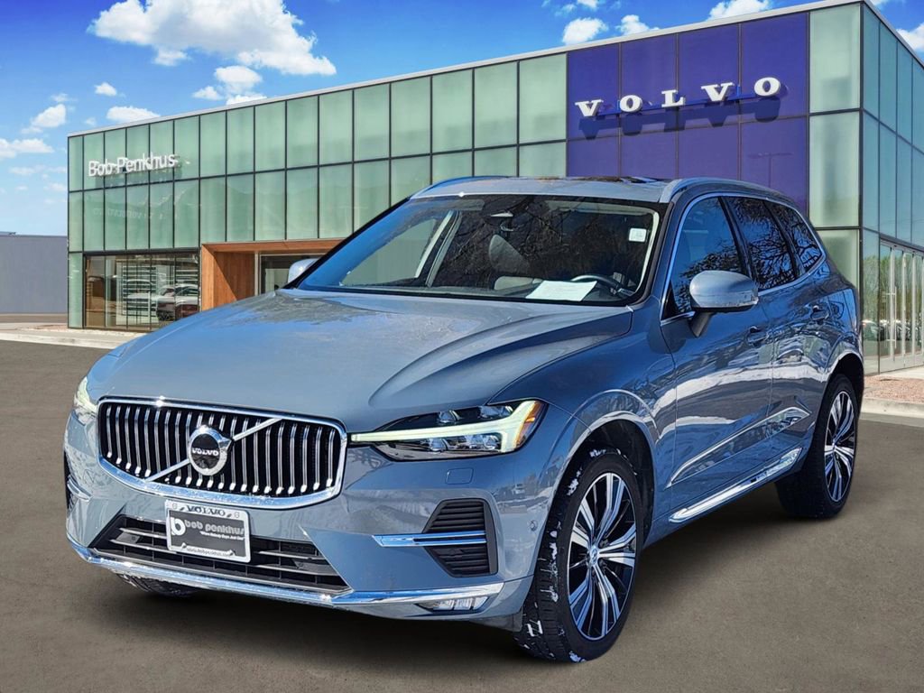 Used 2023 Volvo XC60 B5 Plus image 23