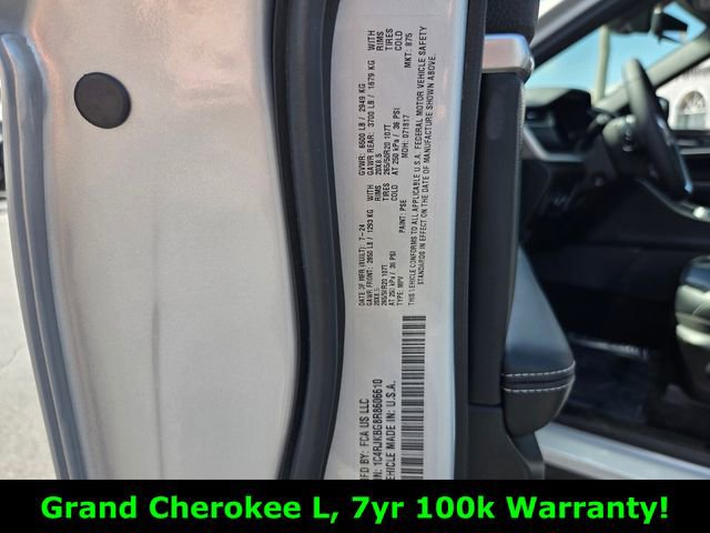 Certified 2024 Jeep Grand Cherokee L Limited w/ Luxury Tech Group II image 20