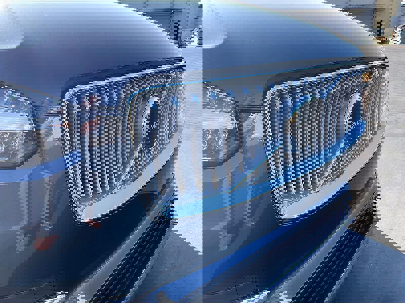 Used 2025 Volvo XC90 B6 Core w/ Climate Package image 34