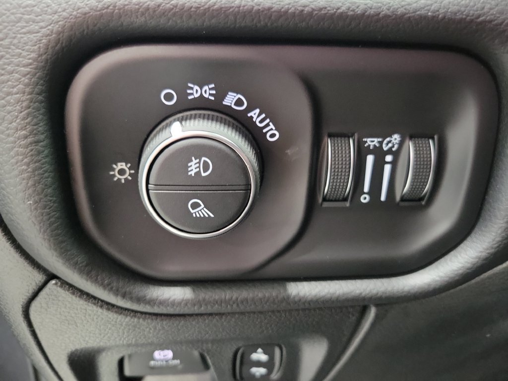 New 2026 RAM 1500 Big Horn AWD/4WD image 24