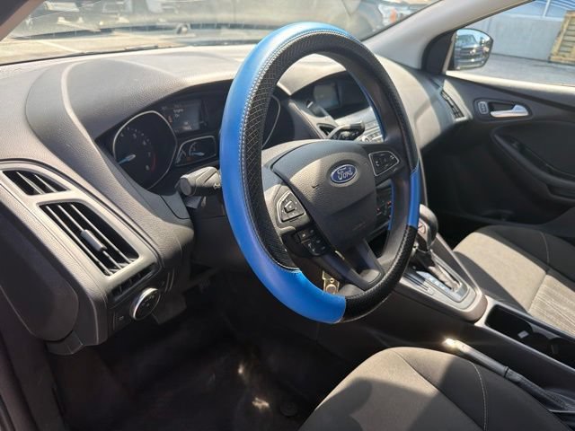 Used 2018 Ford Focus SE FWD image 14