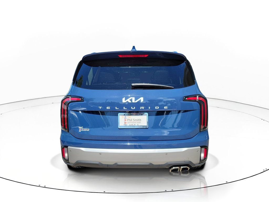 Certified 2023 Kia Telluride EX w/ EX Captain's Chair Package FWD image 5