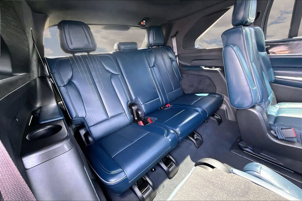 Used 2026 Cadillac Escalade IQ Luxury 2 AWD/4WD image 25