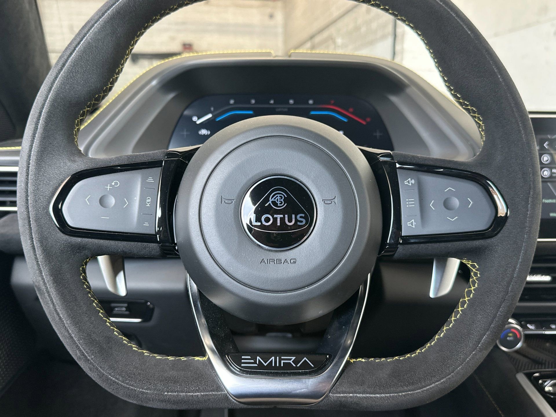 Used 2025 Lotus Emira RWD image 24