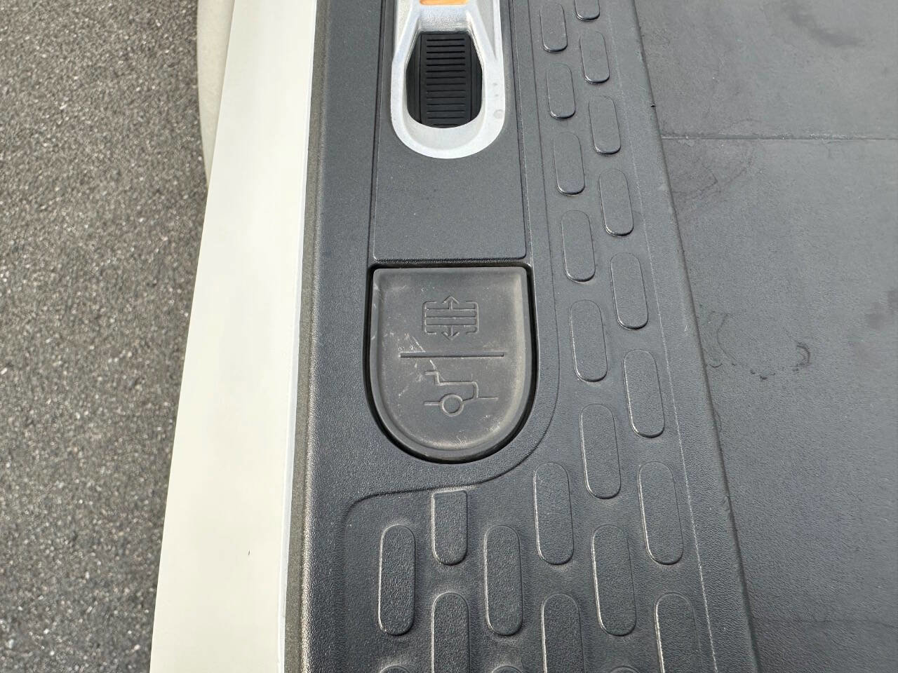 Used 2022 Rivian R1T Launch Edition image 7