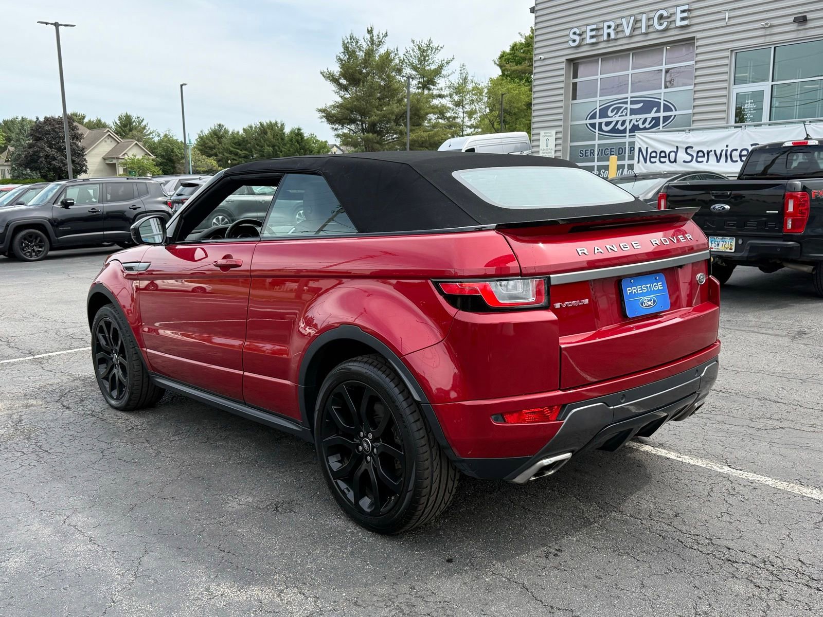 Used 2017 Land Rover Range Rover Evoque SE Dynamic AWD/4WD image 8