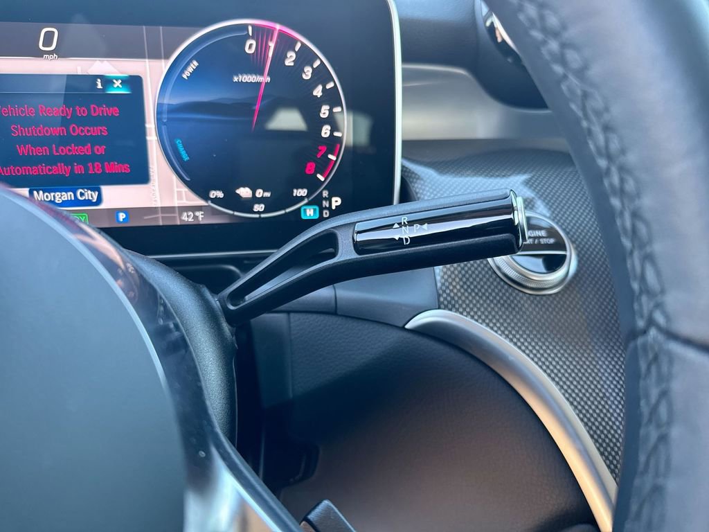 Used 2025 Mercedes-Benz GLC 350e 4MATIC image 23