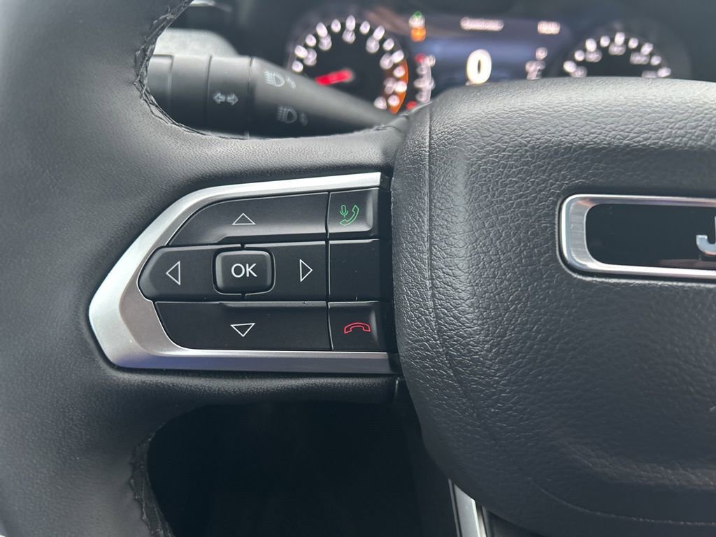 Used 2024 Jeep Compass Latitude image 31