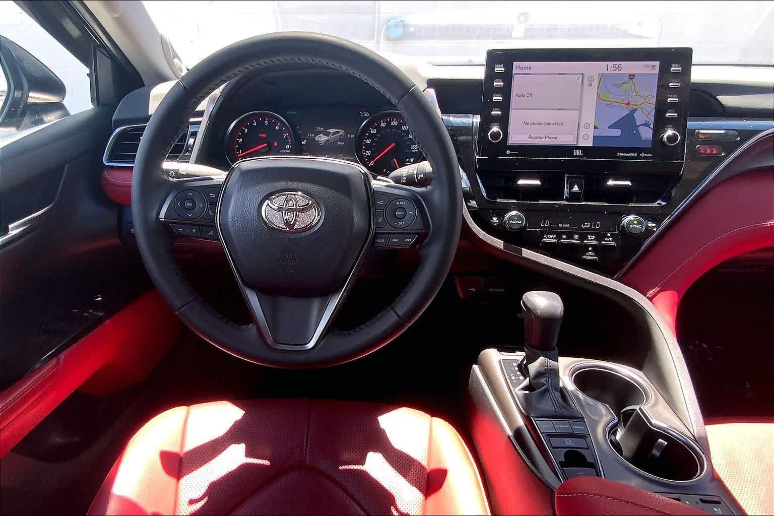 Used 2022 Toyota Camry XSE FWD image 14