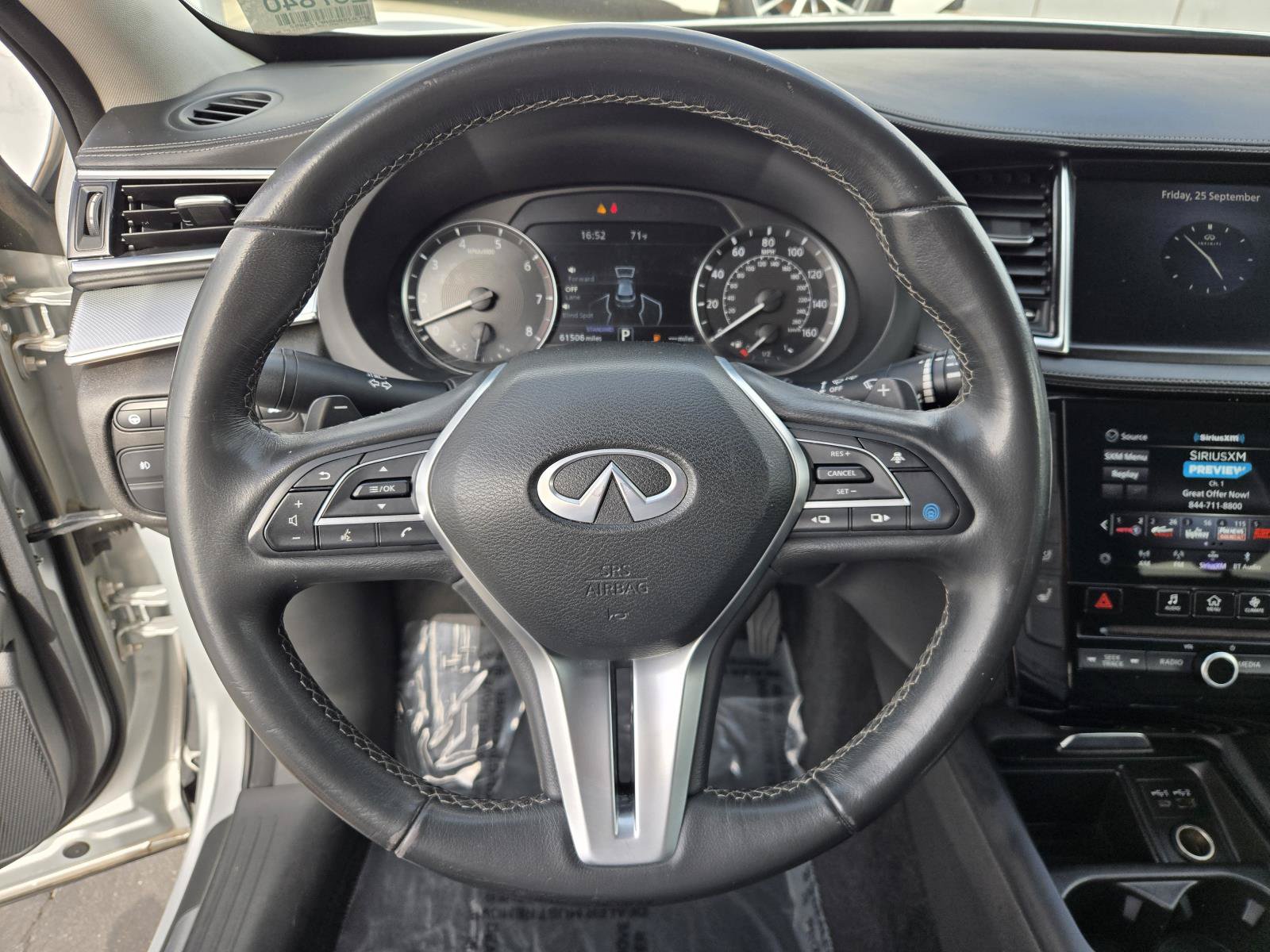 Used 2021 INFINITI QX50 Luxe FWD image 17