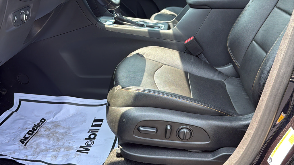 Used 2020 Chevrolet Equinox Premier FWD image 23
