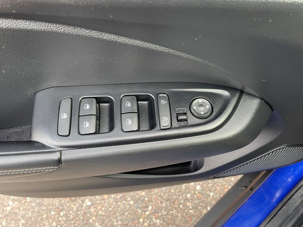 Used 2023 Hyundai Venue Limited w/ Cargo Package image 17