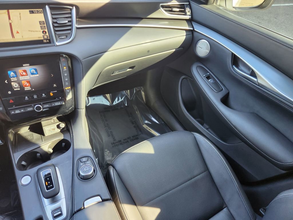 Used 2025 INFINITI QX55 Essential image 29