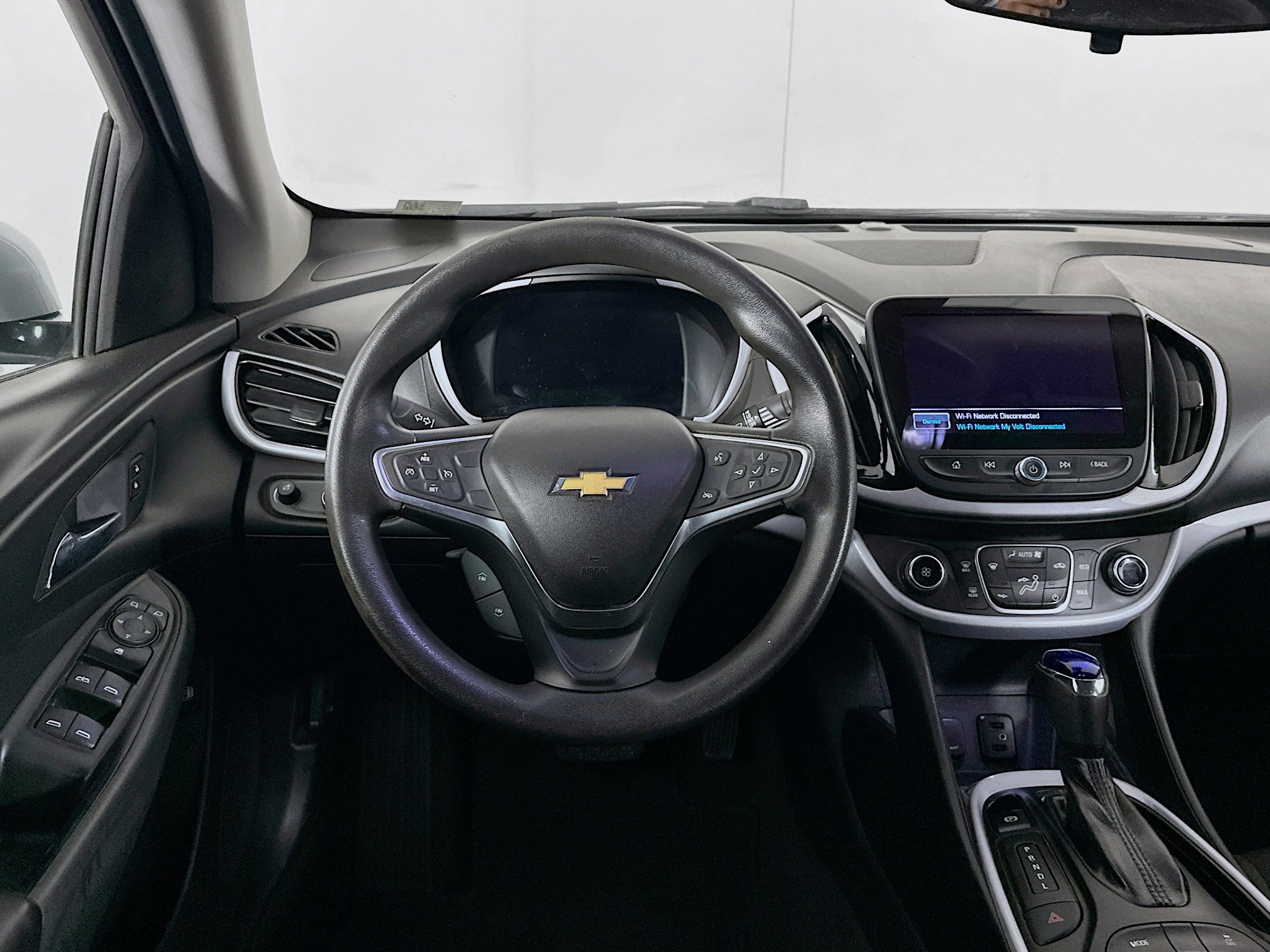 Used 2018 Chevrolet Volt LT image 17