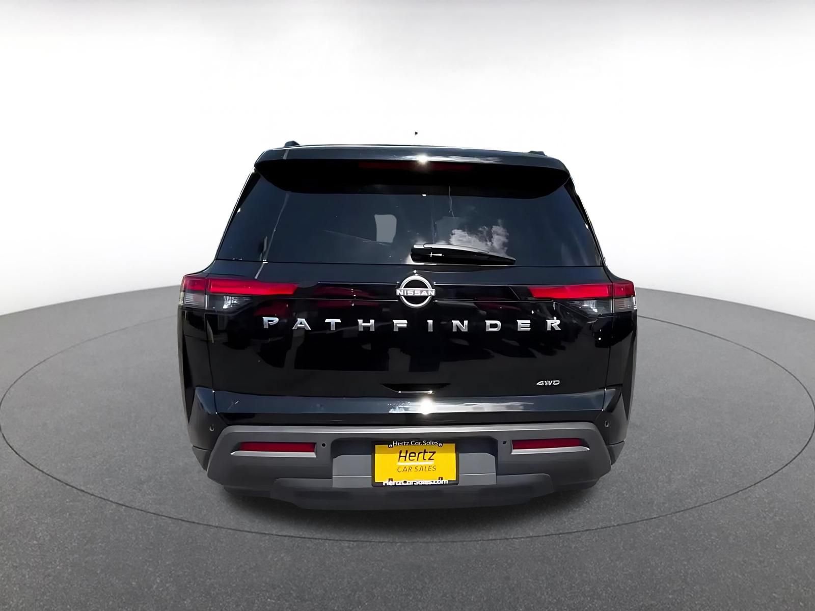 Used 2025 Nissan Pathfinder SV AWD/4WD image 10
