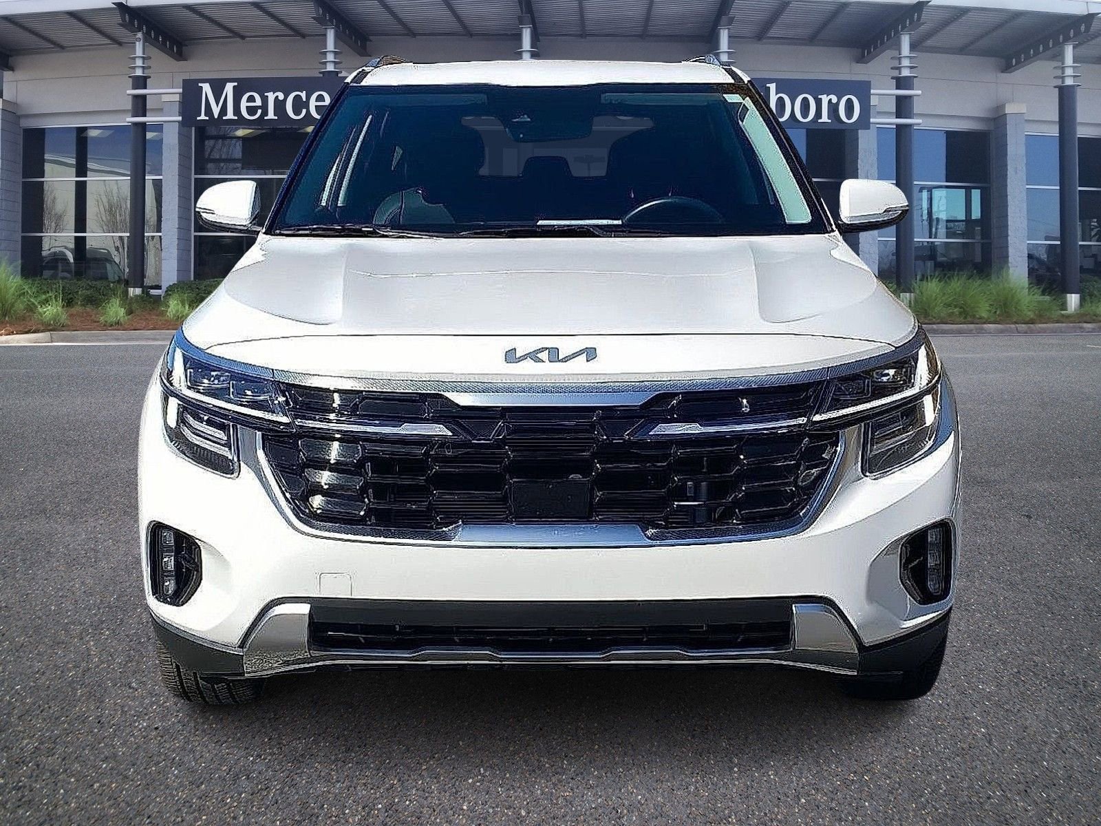 Used 2025 Kia Seltos SX w/ SX Sunroof Package image 3