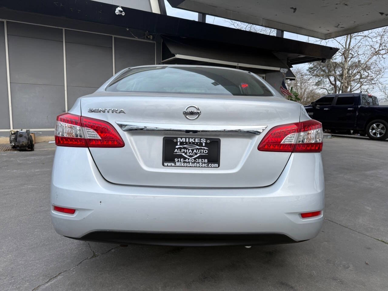 Used 2015 Nissan Sentra S FWD image 4