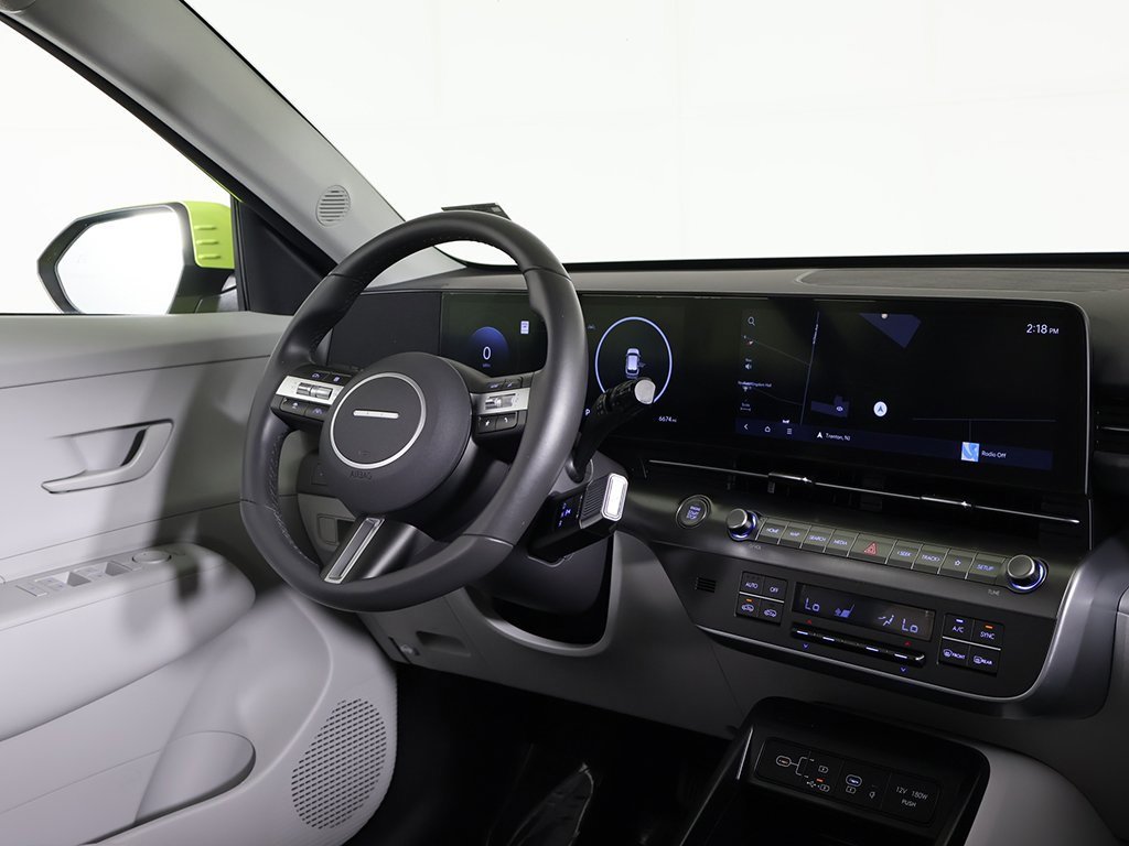 Used 2025 Hyundai Kona SEL image 25