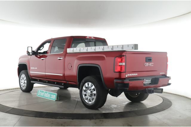 Used 2018 GMC Sierra 2500 Denali w/ Duramax Plus Package AWD/4WD image 8