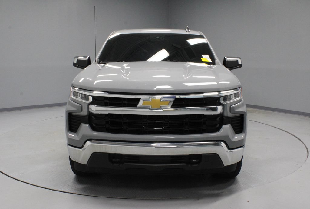 Used 2024 Chevrolet Silverado 1500 LT AWD/4WD image 5