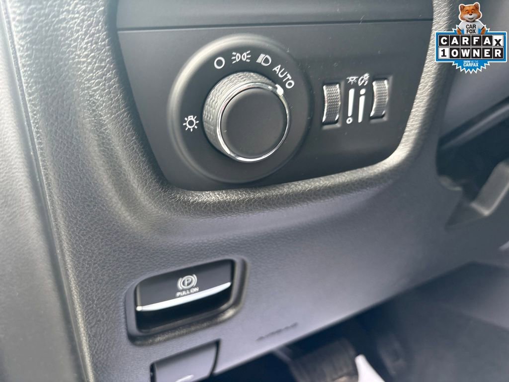 Certified 2022 Jeep Grand Cherokee Laredo w/ Luxury Tech Group I image 31