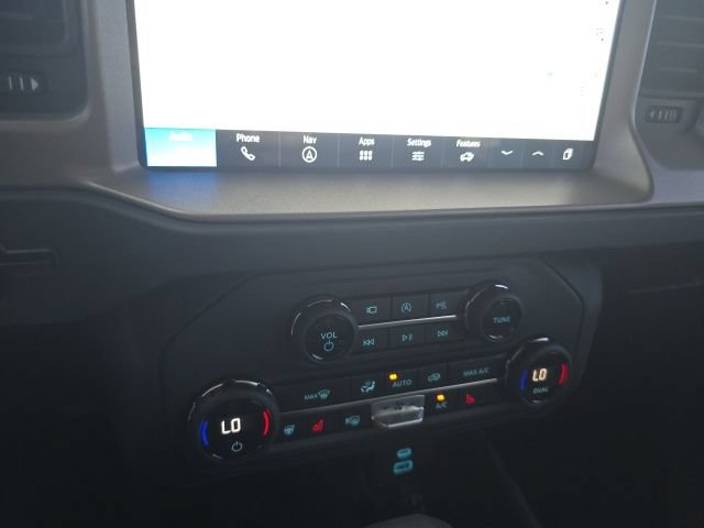 Used 2025 Ford Bronco Outer Banks AWD/4WD image 16